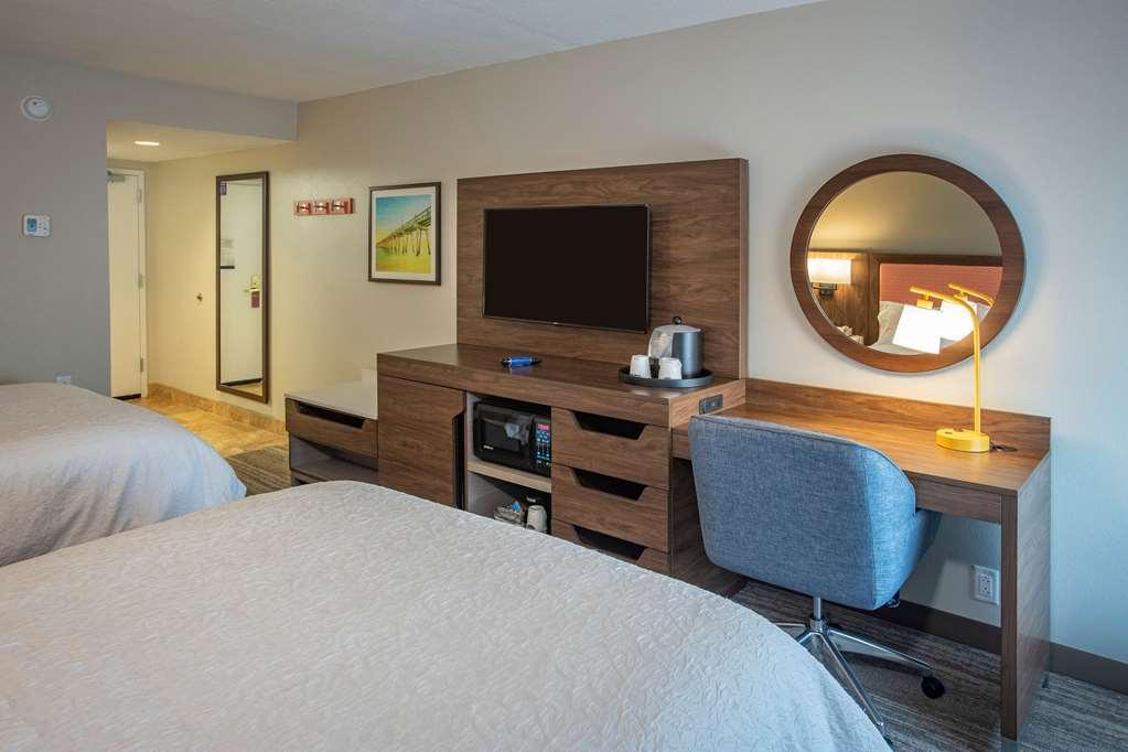 Hampton Inn Pensacola-Airport Oda fotoğraf
