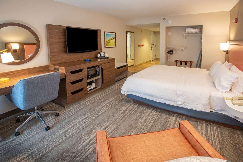 Hampton Inn Pensacola-Airport Oda fotoğraf
