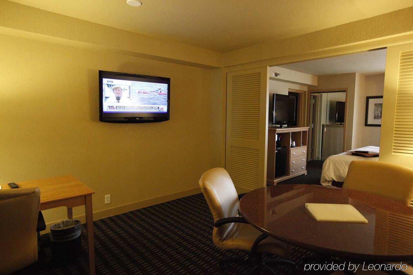 Hampton Inn Pensacola-Airport Oda fotoğraf